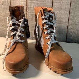 Sorel Lexie Wedge Boot size 9.5
